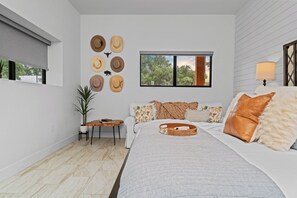 1 habitación, tabla de planchar con plancha, wifi gratis y ropa de cama 