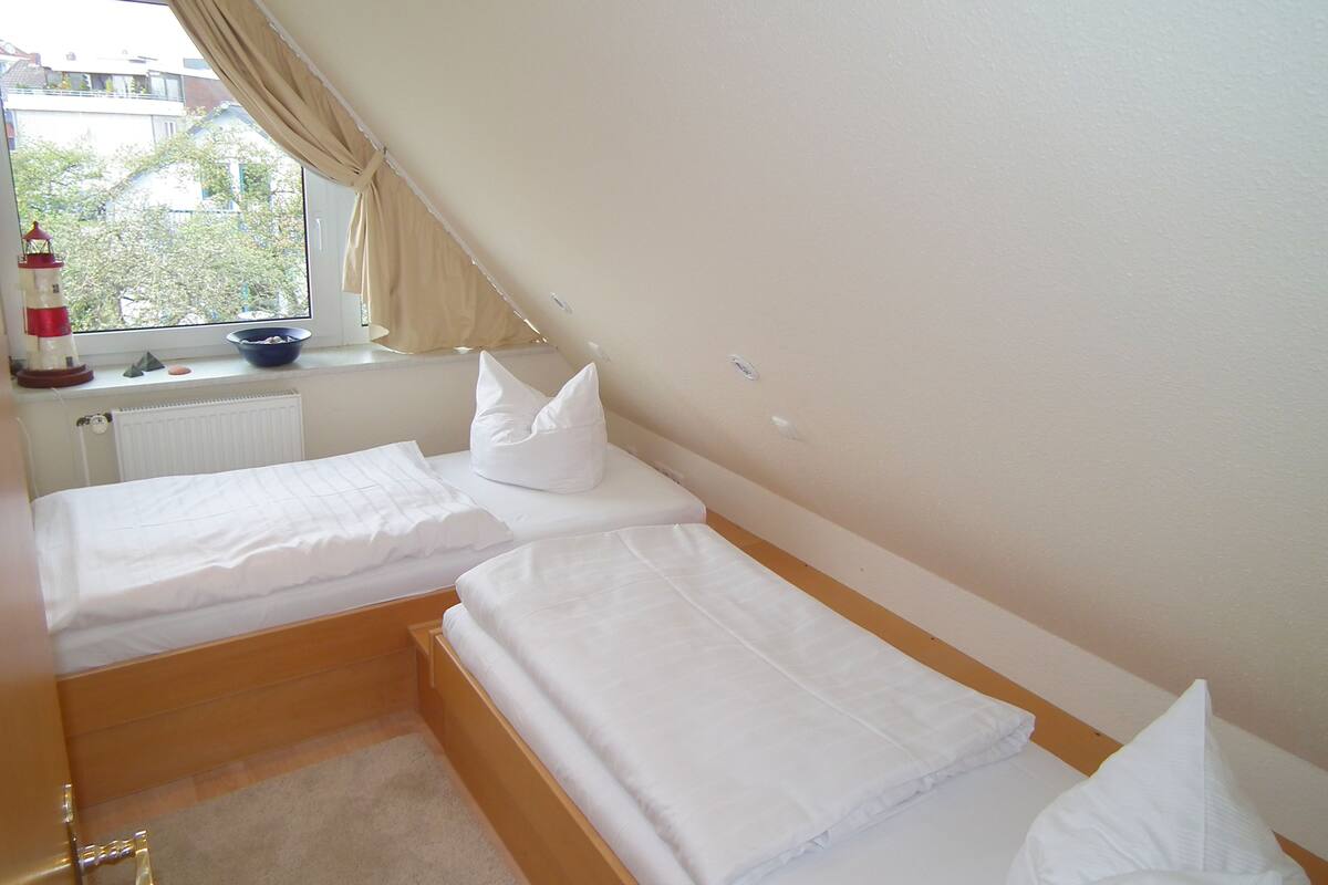 Appartement (#005;Clean. Fee 60€ on top of rate) | Fer et planche à repasser, accès au Wi-Fi (inclus), literie fournie