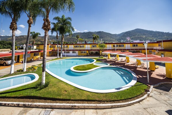 Alberca al aire libre 