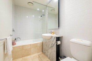 Bathtub, hair dryer