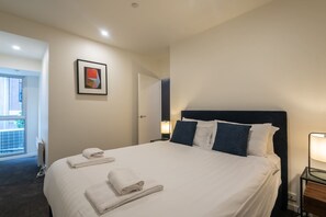1 bedroom, iron/ironing board, internet, bed sheets