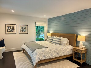 Unclassified image, 4 of 39, button - Beautiful Family Home Nestled In The Heart Of Sagaponack (Sagaponack)