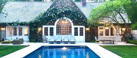 Piscine extérieure, piscine chauffée