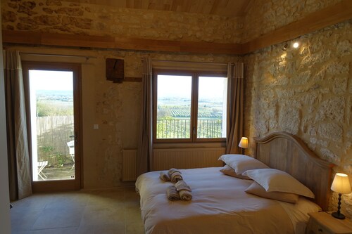 Preisgekröntes 2-Personen-Luxushaus auf Bio-Anwesen mit Weinschule vor Ort