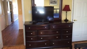 Room - Ww214 East Glenwood Ave-2nd Floor (Wildwood)