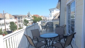 Balcony - Ww214 East Glenwood Ave-2nd Floor (Wildwood)