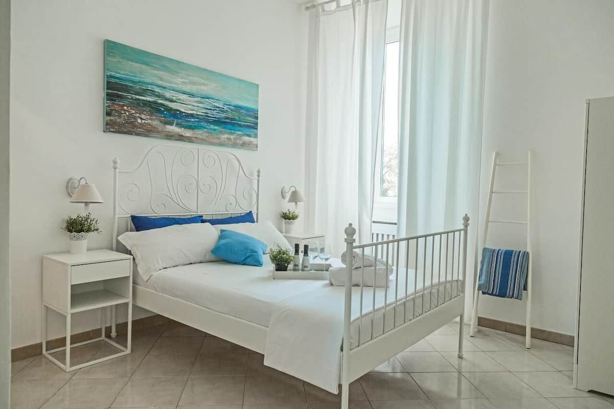 City Double Room | Individually decorated, individually furnished, soundproofing