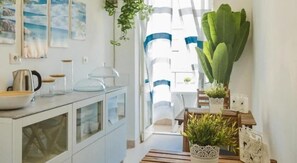 Desayuno buffet diario (EUR 3 por persona)