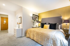 2 bedrooms, in-room safe, iron/ironing board, travel cot