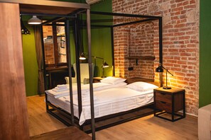 1 chambre, coffres-forts dans les chambres, fer et planche à repasser