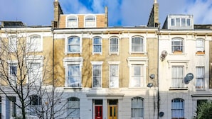 Exterior - Delightful, Bohemian 2-bed Apt. 5 Mins From Tube (London)