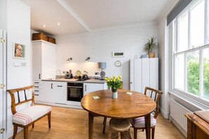 Apartment (1 Bedroom) | Private kitchen | Fridge, oven, stovetop, dishwasher