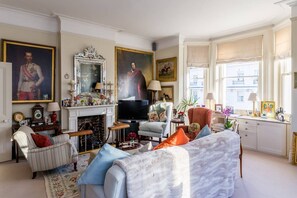Living room - Fabulous and Bright 2 bed Flat in Kensington (London)
