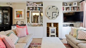 House (3 Bedrooms) | Front of property - Delightful 3-bed Family Home, Bayswater (London)