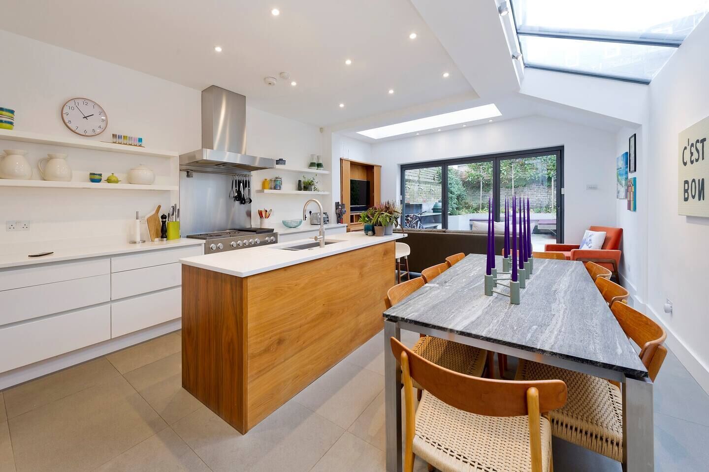 Oven, stovetop, dishwasher, cookware/dishes/utensils