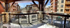 Property grounds - 3B/3BA The Village At Mammoth, Corner Suite In The Clock Tower, Amazing Location (Mammoth Lakes)