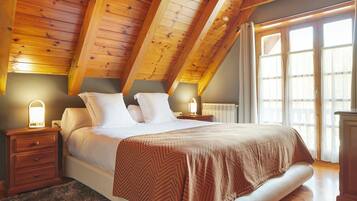 4 Schlafzimmer, BĂŒgeleisen/BĂŒgelbrett, kostenloses WLAN, BettwĂ€sche