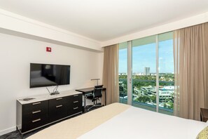 1 Schlafzimmer, Zimmersafe, Schreibtisch, Reisekinderbett