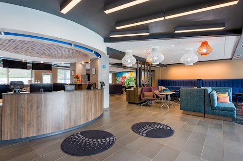 Tru by Hilton Radford, VA