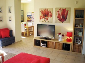 Una Smart TV, libros