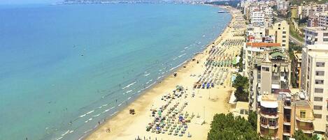 Private beach nearby, white sand, beach umbrellas, beach towels