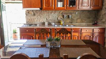 Family Apartment, 2 Bedrooms (Casa do Moleiro) | Private kitchen | Mini-fridge, microwave, oven, stovetop