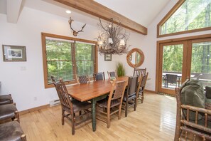 Dining - Grand Getaway in Historic Lake Placid! Walk to shops, breweries, etc. (Lake Placid)