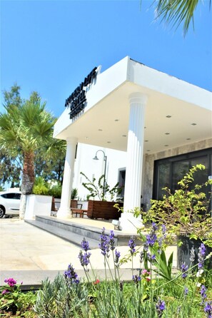 View from property - Modern Life Bodrum Otel (Bodrum)