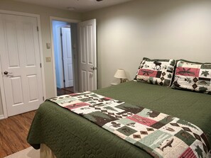 1 bedroom, WiFi, bed sheets