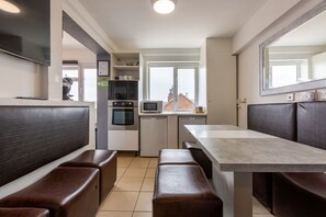 Microonde, lavastoviglie, macchina per tè/caffè