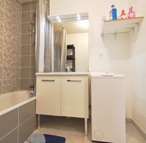 Hair dryer, towels