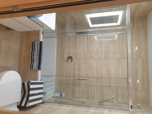 Bathroom - Best location in Gibraltar for your getaway (GIBRALTAR)