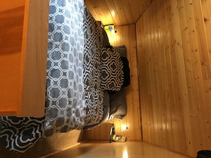 2 bedrooms