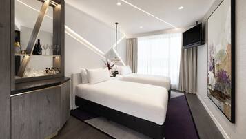 Standard Room, 2 Twin Beds | Premium bedding, minibar, in-room safe, desk