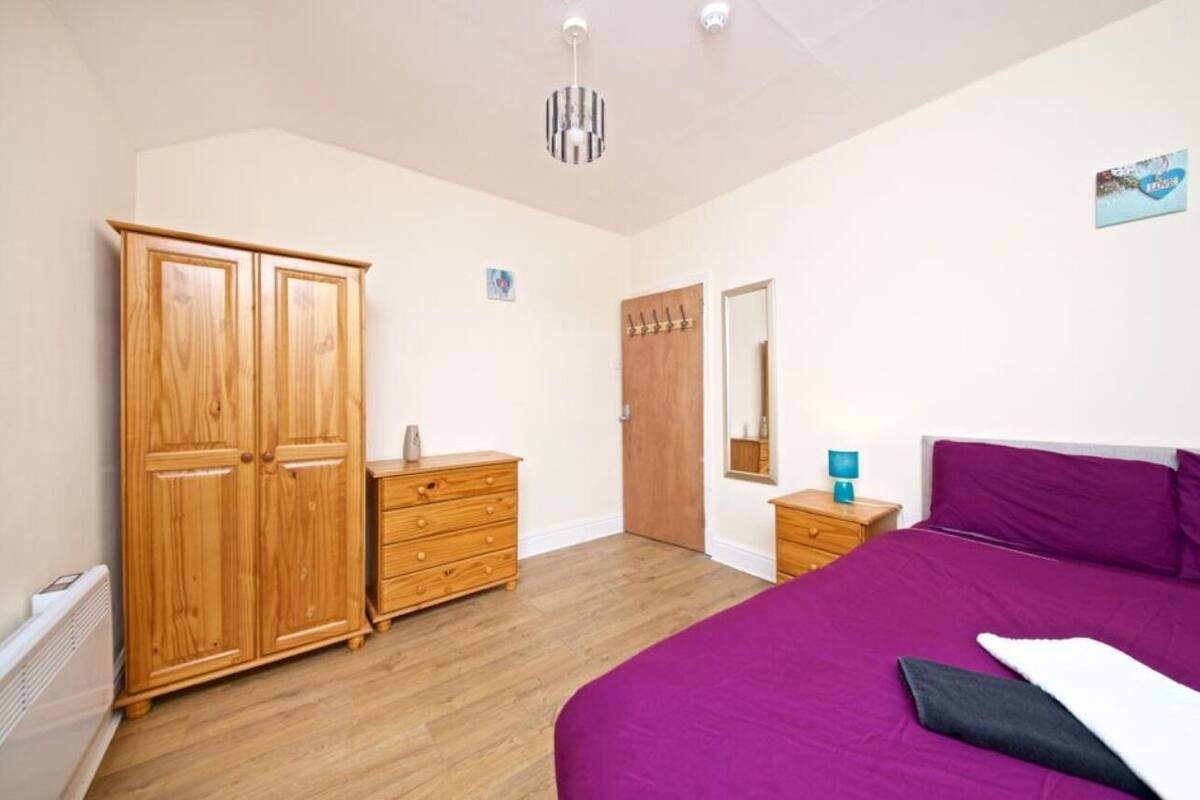 1 bedroom