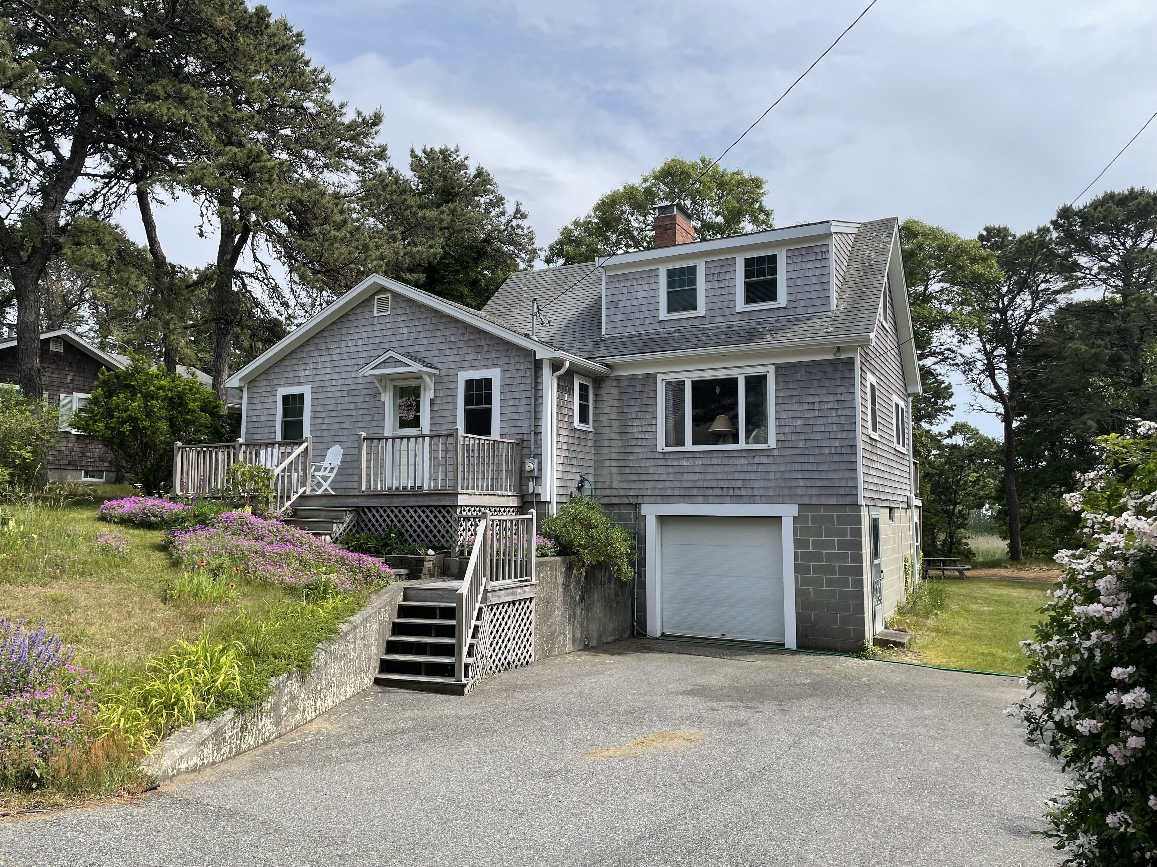 Kid-Friendly Ridgevale Beach is an easy stroll from this comfy beach house!