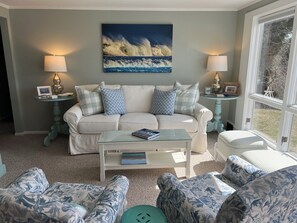 TV - Walk to Chatham Center or bike the Cape Cod Rail Trail! (Chatham)