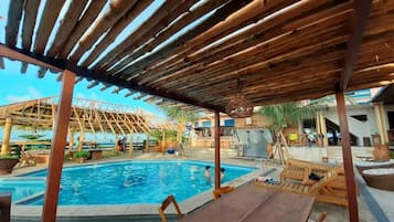 Poolside bar