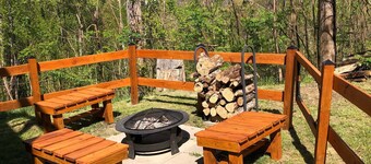 A new cabin only 1 mile from the heart of Gatlinburg!