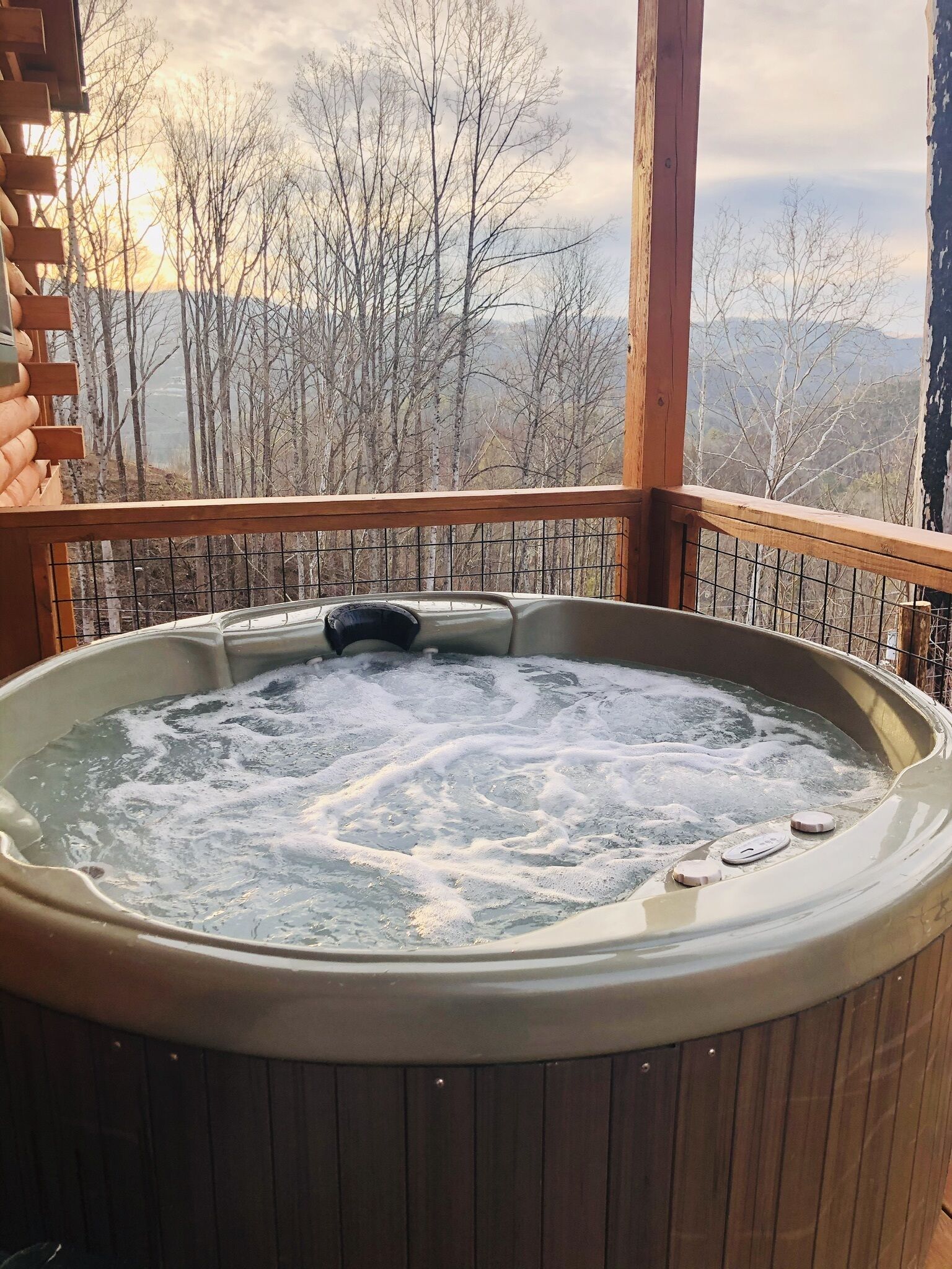 Outdoor spa tub