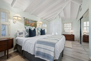 4 bedrooms, desk, iron/ironing board, travel cot