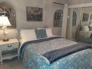 2 bedrooms, desk, free WiFi, bed sheets - Adorable Relaxing Retreat..... (Oakhurst)