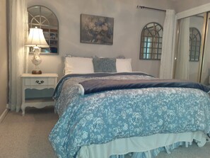 2 bedrooms, desk, free WiFi, bed sheets