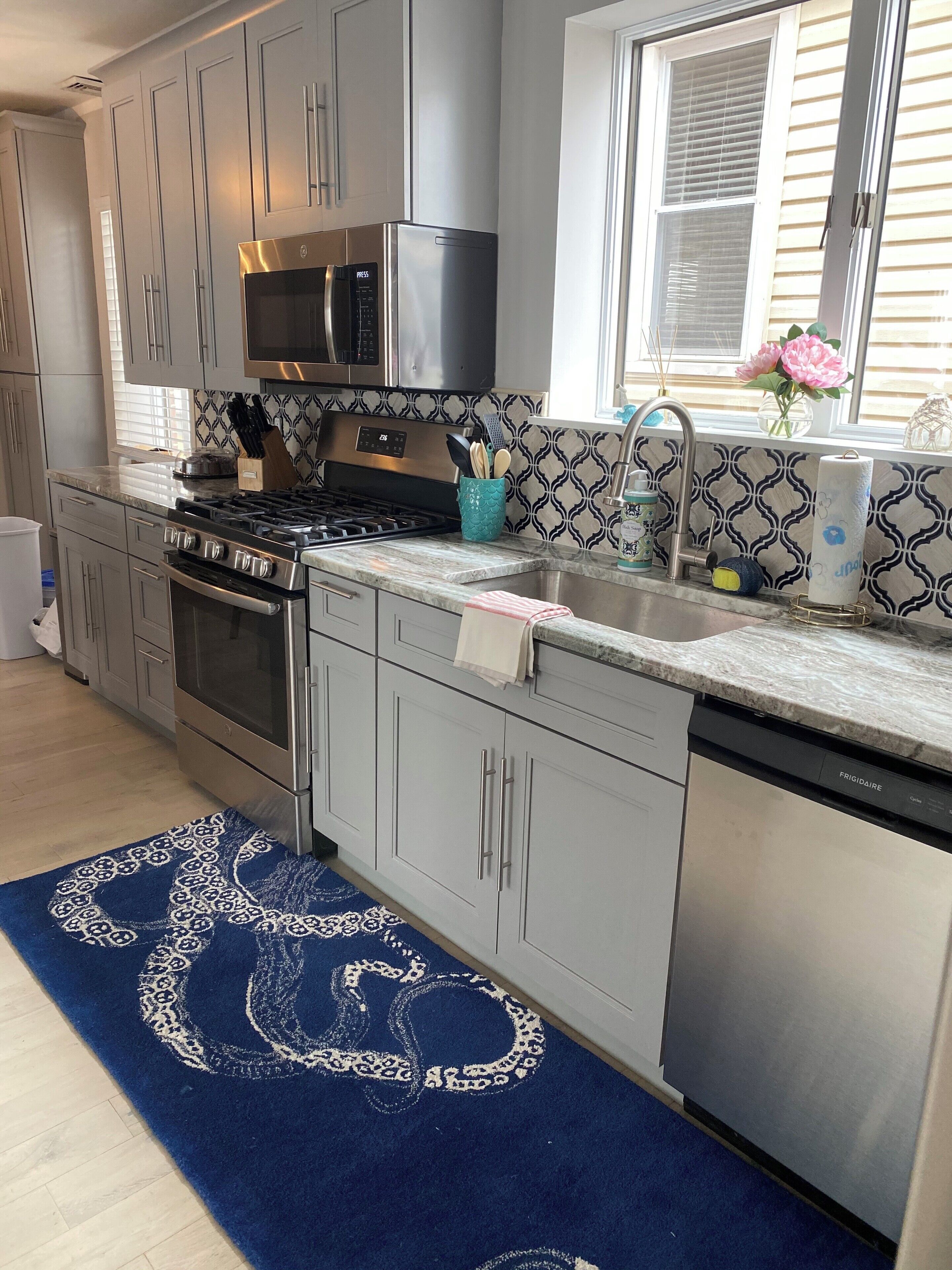 Mikrowelle, Ofen, Herdplatte, Geschirrspüler