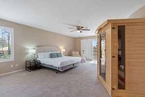 5 bedrooms, iron/ironing board, WiFi, bed sheets - Henderson Hideaway: Poolside Retreat for 12 Guests in a Spacious Home! (Henderson)