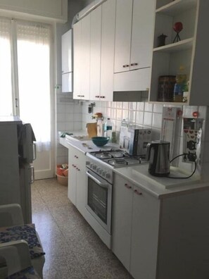 Lägenhet - 2 sovrum | Eget kök | Stort kylskåp, ugn, spishäll och espressobryggare