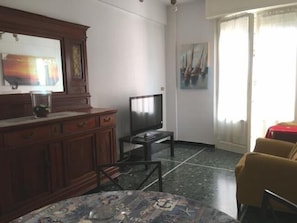 Lägenhet - 2 sovrum | Vardagsrum | Tv