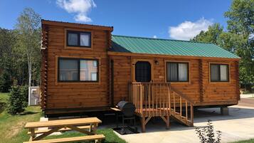 Resort Cabin | Terrace/patio
