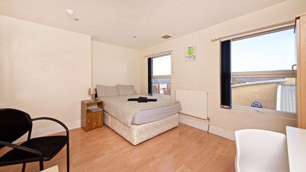 Unclassified image, 1 of 25, button - Liverpool City Stays - Lawrence Road BB1 (Liverpool)