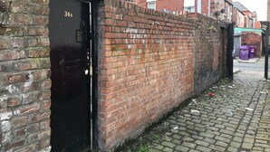 Unclassified image, 3 of 25, button - Liverpool City Stays - Lawrence Road BB1 (Liverpool)